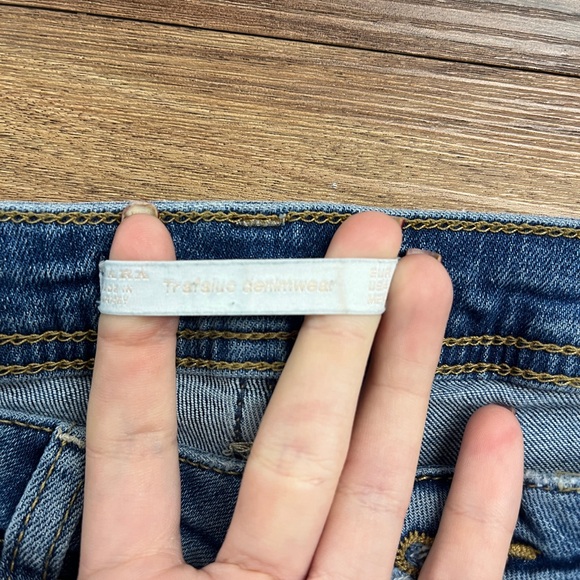 Zara Blue Skinny Jeans with Red Floral Embroidery - Picture 4 of 7